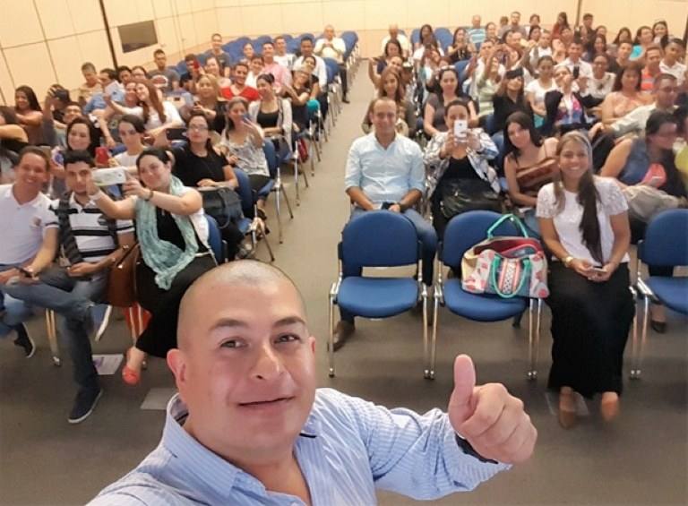 Felicidad Corporativa AULAS AMIGAS